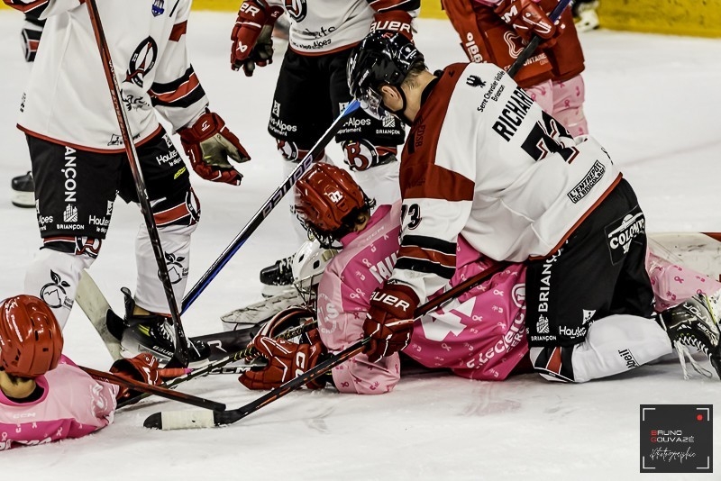 Photo hockey Ligue Magnus - Ligue Magnus : 10ème journée : Cergy-Pontoise vs Briançon  - Les Diables rouges ressortent de leur boite face aux Jokers