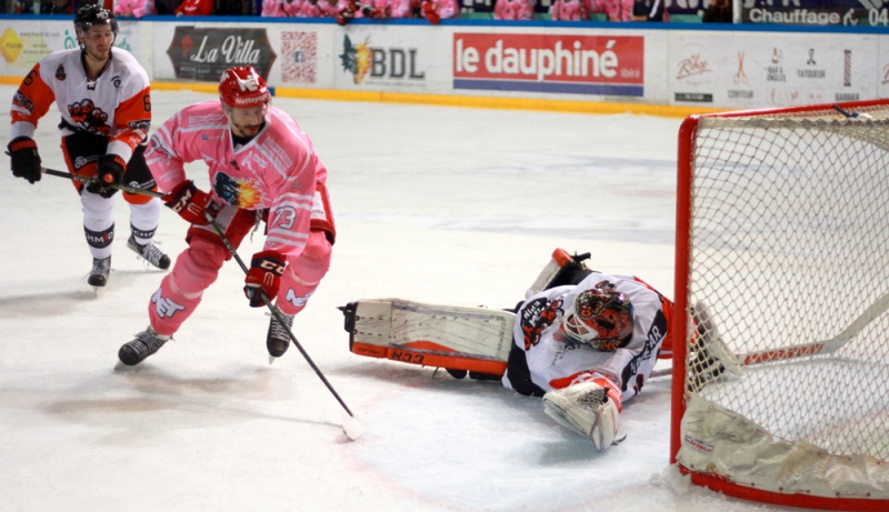 Photo hockey Ligue Magnus - Ligue Magnus : 10ème journée : Grenoble vs Epinal - Octobre rose à Pôle Sud Photo hockey Ligue Magnus - Ligue Magnus : 10ème journée : Grenoble vs Epinal - Octobre rose à Pôle Sud
