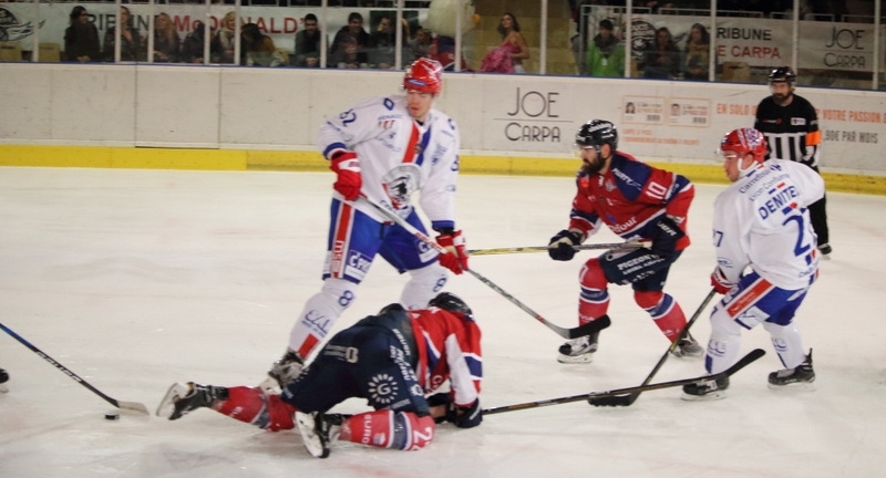 Photo hockey Ligue Magnus - Ligue Magnus : 11ème journée : Angers  vs Lyon - Une victoire dans la douleur