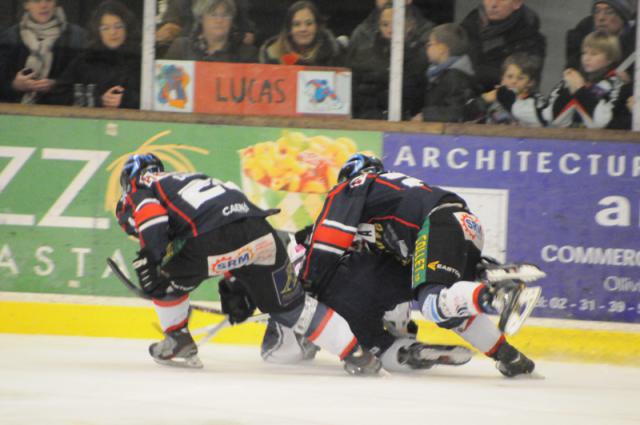 Photo hockey Ligue Magnus - Ligue Magnus : 11ème journée : Caen  vs Epinal  - Le réalisme des Dauphins