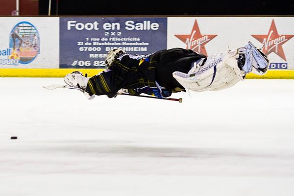 Photo hockey Ligue Magnus - Ligue Magnus : 11ème journée : Strasbourg  vs Neuilly/Marne - Hiadlovsky blanchit Neuilly