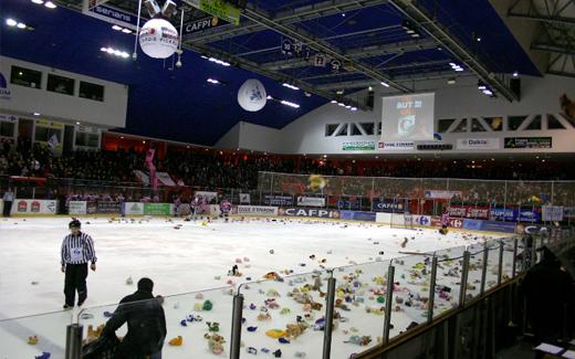 Photo hockey Ligue Magnus - Ligue Magnus : 12ème journée : Amiens  vs Gap  - Le Père Noël au Coliséum