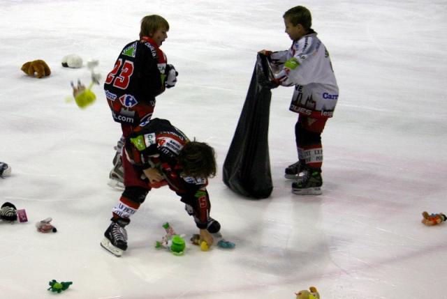 Photo hockey Ligue Magnus - Ligue Magnus : 12ème journée : Amiens  vs Gap  - Le Père Noël au Coliséum