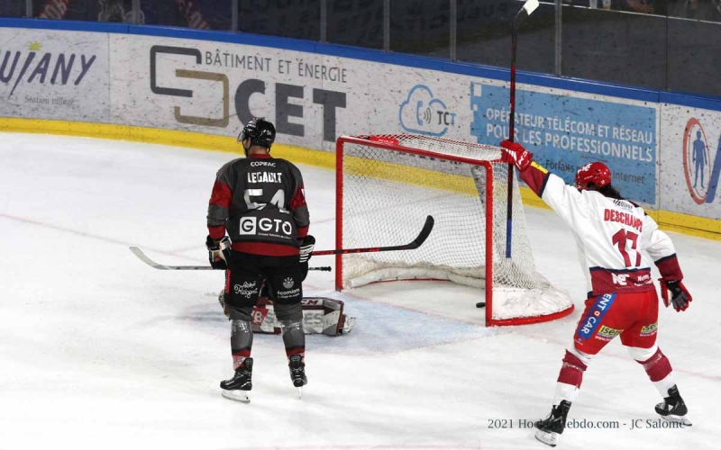 Photo hockey Ligue Magnus - Ligue Magnus : 12ème journée : Grenoble  vs Bordeaux - Bordeaux diminué prend une valise à Pole Sud