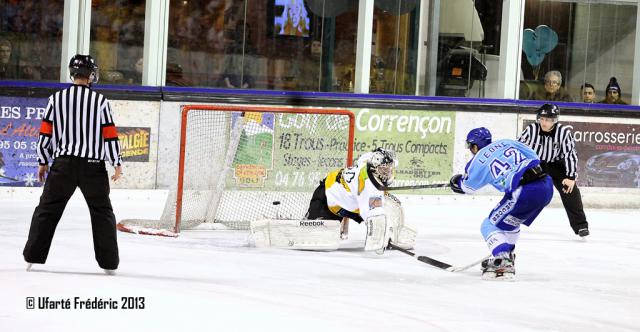 Photo hockey Ligue Magnus - Ligue Magnus : 12ème journée : Villard-de-Lans vs Strasbourg  - Avec courage et la moustache !
