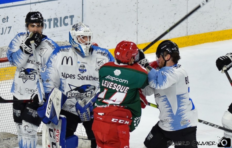 Photo hockey Ligue Magnus - Ligue Magnus : 12ème journée : Cergy-Pontoise vs Gap - Les Jokers renversent les Rapaces Photo hockey Ligue Magnus - Ligue Magnus : 12ème journée : Cergy-Pontoise vs Gap - Les Jokers renversent les Rapaces