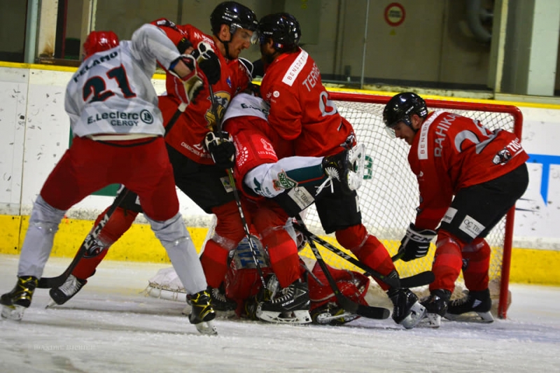 Photo hockey Ligue Magnus - Ligue Magnus : 13ème journée : Chamonix  vs Cergy-Pontoise - Rude final à Chamonix !