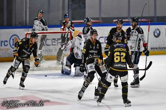 Photo hockey Ligue Magnus - Ligue Magnus : 13ème journée : Rouen vs Angers  - Les Dragons de Rouen maîtres du suspens 