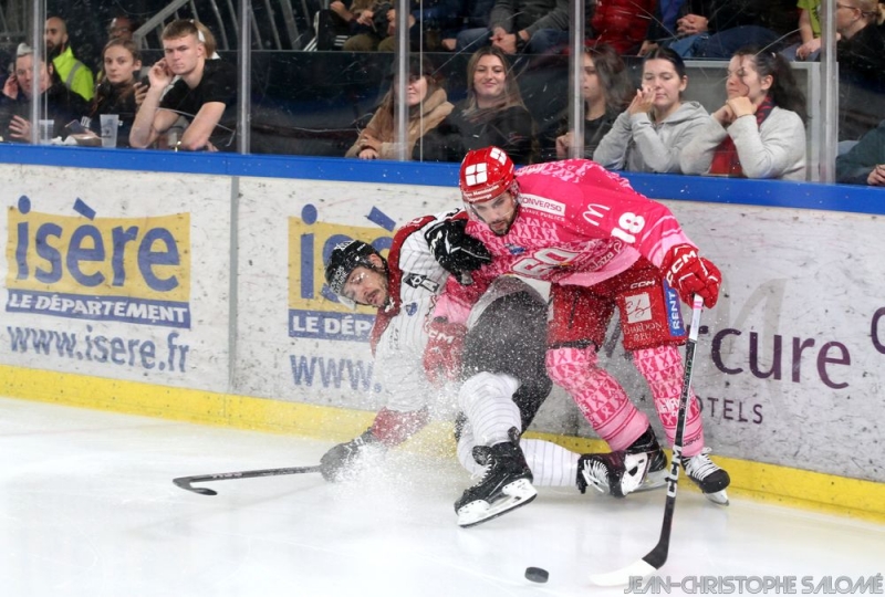 Photo hockey Ligue Magnus - Ligue Magnus : 13ème journée : Grenoble vs Bordeaux - Grenoble enchaine et remonte au classement ! Photo hockey Ligue Magnus - Ligue Magnus : 13ème journée : Grenoble vs Bordeaux - Grenoble enchaine et remonte au classement !