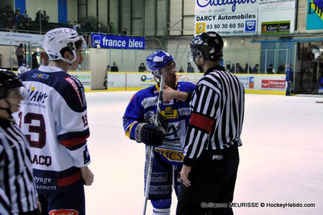 Photo hockey Ligue Magnus - Ligue Magnus : 14ème journée  : Dijon  vs Grenoble  - Une moutarde à la noix.