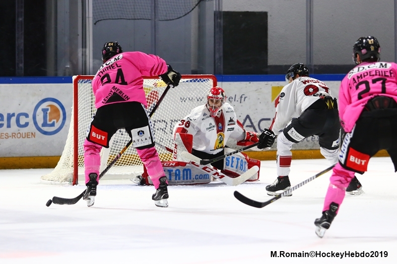 Photo hockey Ligue Magnus - Ligue Magnus : 14ème journée : Rouen vs Chamonix  - LM : Victoire dans la douleur des Dragons