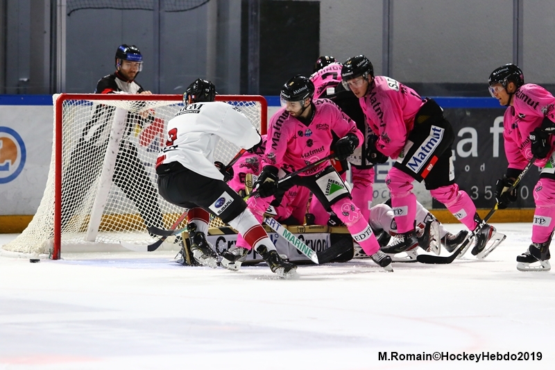 Photo hockey Ligue Magnus - Ligue Magnus : 14ème journée : Rouen vs Chamonix - LM : Victoire dans la douleur des Dragons Photo hockey Ligue Magnus - Ligue Magnus : 14ème journée : Rouen vs Chamonix - LM : Victoire dans la douleur des Dragons