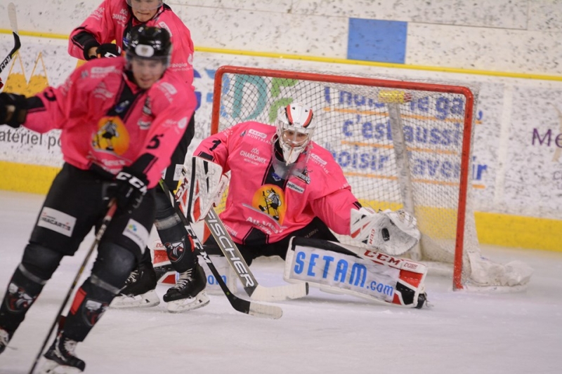Photo hockey Ligue Magnus - Ligue Magnus : 15ème journée : Chamonix  vs Grenoble  - Les Pionniers ont donné du fil à retordre à Grenoble
