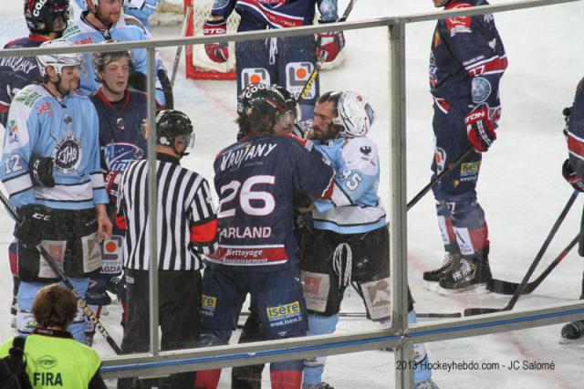 Photo hockey Ligue Magnus - Ligue Magnus : 15ème journée : Grenoble  vs Briançon  - Le Winter pour Briançon ! 