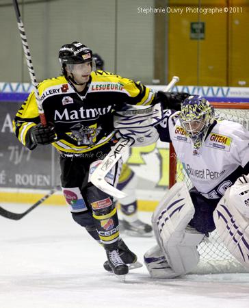 Photo hockey Ligue Magnus - Ligue Magnus : 15ème journée : Rouen vs Chamonix  - Le Chamois terrasse le Dragon