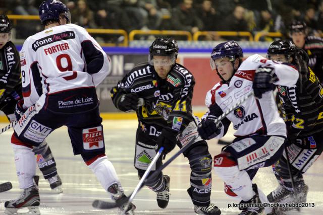Photo hockey Ligue Magnus - Ligue Magnus : 16ème journée  : Rouen vs Angers  - Des Dragons maltraités