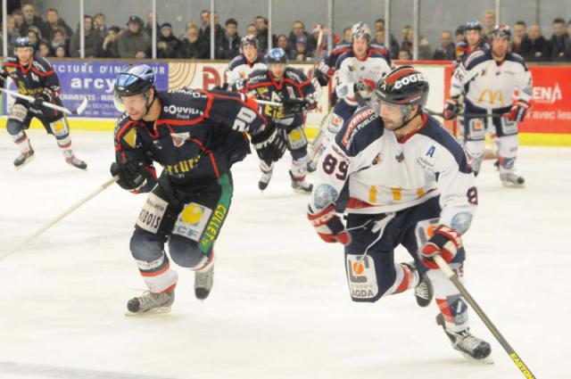 Photo hockey Ligue Magnus - Ligue Magnus : 16ème journée : Caen  vs Grenoble  - Grenoble renoue avec la victoire