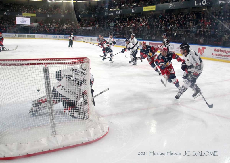 Photo hockey Ligue Magnus - Ligue Magnus : 16ème journée : Grenoble  vs Angers  - Rien ne va plus chez les BDL !