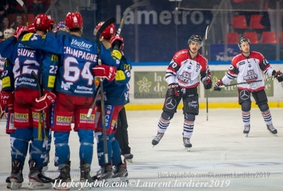 Photo hockey Ligue Magnus - Ligue Magnus : 16ème journée : Grenoble  vs Bordeaux - Bordeaux, pas loin de faire tomber le leader