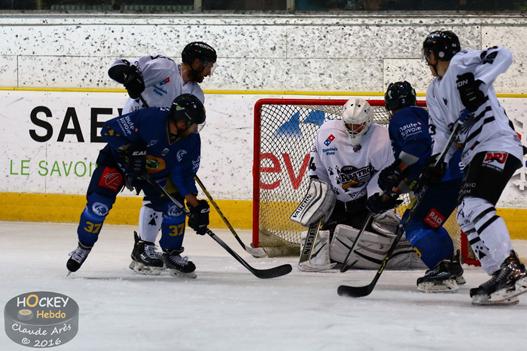 Photo hockey Ligue Magnus - Ligue Magnus : 17ème journée : Chamonix  vs Brest  - Albatros Air garde le cap