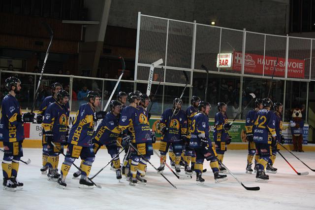 Photo hockey Ligue Magnus - Ligue Magnus : 17ème journée : Chamonix  vs Brest  - Chamonix se fait peur