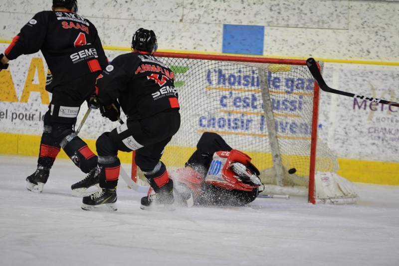 Photo hockey Ligue Magnus - Ligue Magnus : 17ème journée : Chamonix  vs Nice - Rien ne sert de courir ; il faut partir à point !