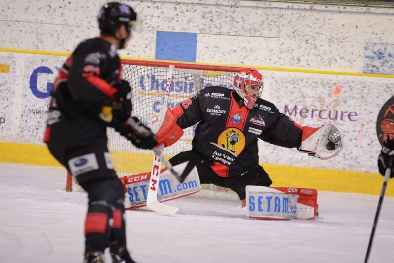 Photo hockey Ligue Magnus - Ligue Magnus : 17ème journée : Chamonix  vs Nice - Rien ne sert de courir ; il faut partir à point !