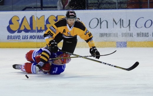 Photo hockey Ligue Magnus - Ligue Magnus : 17ème journée : Lyon vs Strasbourg  - Service minimum
