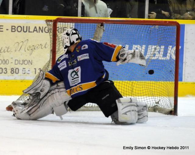 Photo hockey Ligue Magnus - Ligue Magnus : 18ème journée : Dijon  vs Gap  - Survol des Rapaces