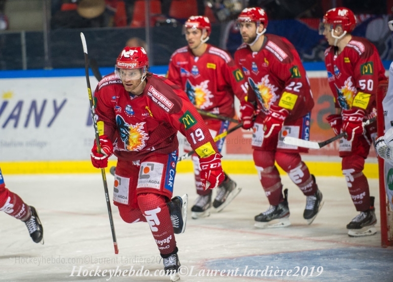 Photo hockey Ligue Magnus - Ligue Magnus : 18ème journée : Grenoble  vs Mulhouse - Pluie de pénalités et de buts à Pôle Sud