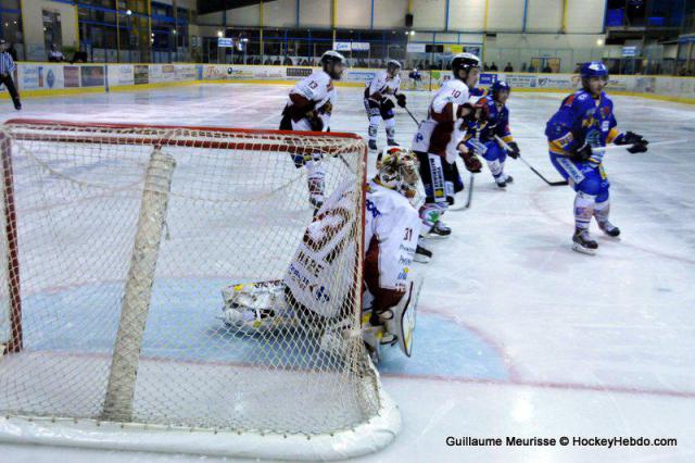 Photo hockey Ligue Magnus - Ligue Magnus : 18ème journée : Morzine-Avoriaz vs Dijon  - Les Pingouins se défoulent