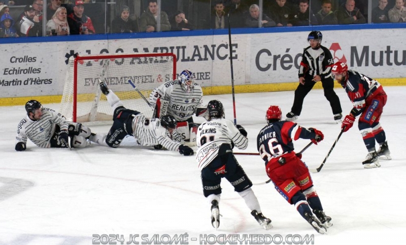 Photo hockey Ligue Magnus - Ligue Magnus : 18ème journée : Grenoble vs Angers - Angers fait tomber le leader Grenoble ! Photo hockey Ligue Magnus - Ligue Magnus : 18ème journée : Grenoble vs Angers - Angers fait tomber le leader Grenoble !