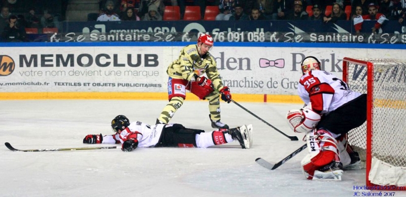 Photo hockey Ligue Magnus - Ligue Magnus : 19ème journée : Grenoble  vs Amiens  - Grenoble remporte la bataille d