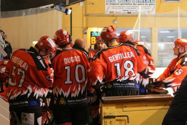 Photo hockey Ligue Magnus - Ligue Magnus : 19ème journée : Neuilly/Marne vs Morzine-Avoriaz - Les Bisons trop courts
