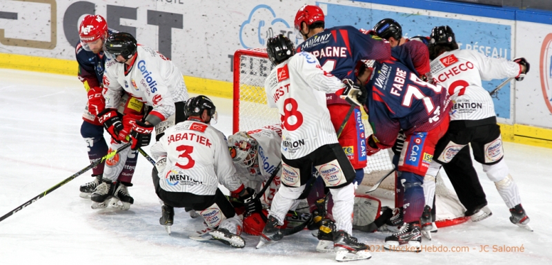 Photo hockey Ligue Magnus - Ligue Magnus : 19ème journée : Grenoble vs Amiens - Amiens remonte au classement et s\ Photo hockey Ligue Magnus - Ligue Magnus : 19ème journée : Grenoble vs Amiens - Amiens remonte au classement et s\