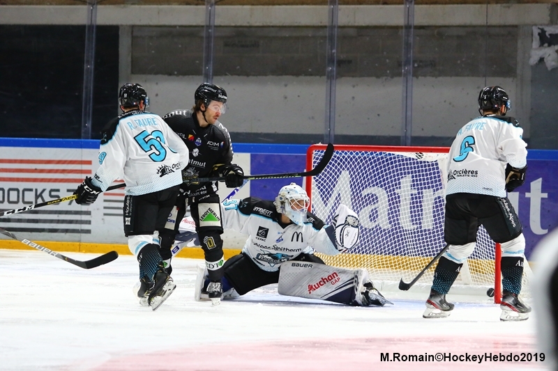 Photo hockey Ligue Magnus - Ligue Magnus : 19ème journée : Rouen vs Gap - Un Dragon en voie de guérison Photo hockey Ligue Magnus - Ligue Magnus : 19ème journée : Rouen vs Gap - Un Dragon en voie de guérison