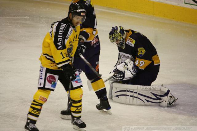 Photo hockey Ligue Magnus - Ligue Magnus : 1ère journée : Chamonix  vs Rouen - Les Dragons au physique !