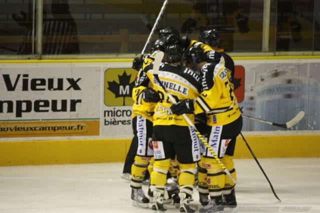 Photo hockey Ligue Magnus - Ligue Magnus : 1ère journée : Chamonix  vs Rouen - Les Dragons au physique !