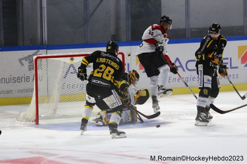 Photo hockey Ligue Magnus - Ligue Magnus : 1ere journée : Rouen vs Bordeaux - Les Dragons de Rouen tout en maitrise ! Photo hockey Ligue Magnus - Ligue Magnus : 1ere journée : Rouen vs Bordeaux - Les Dragons de Rouen tout en maitrise !