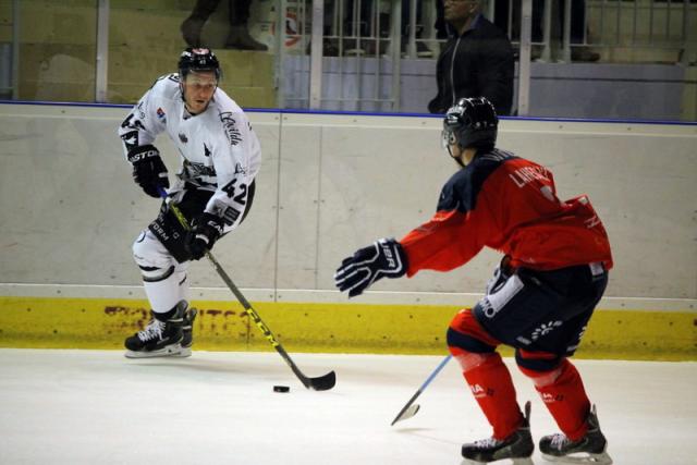 Photo hockey Ligue Magnus - Ligue Magnus : 1ère journée : Angers vs Brest - Une rencontre de haut vol ! Photo hockey Ligue Magnus - Ligue Magnus : 1ère journée : Angers vs Brest - Une rencontre de haut vol !