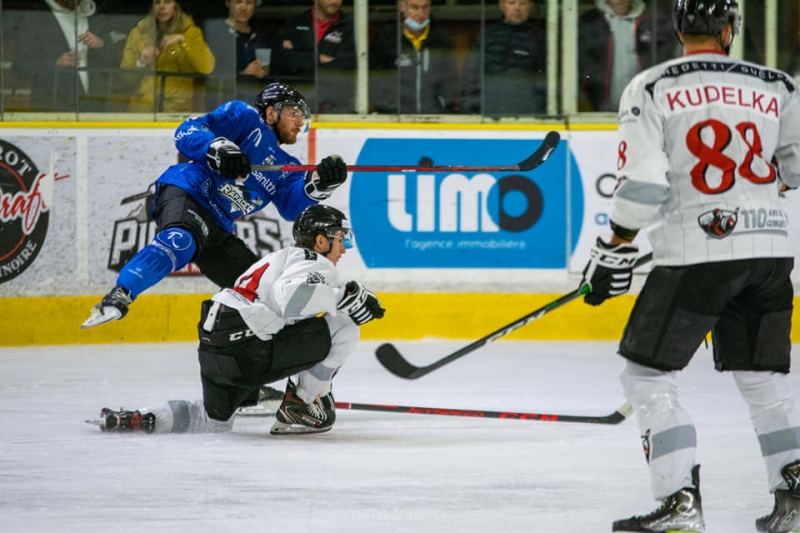 Photo hockey Ligue Magnus - Ligue Magnus : 1ère journée : Chamonix  vs Gap  - Un match à rebondissements