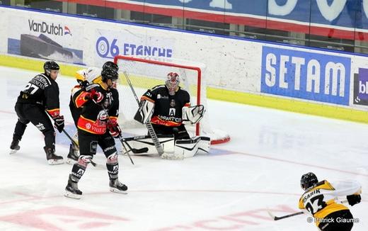 Photo hockey Ligue Magnus - Ligue Magnus : 1ère journée : Nice vs Strasbourg - Victoire historique niçoise Photo hockey Ligue Magnus - Ligue Magnus : 1ère journée : Nice vs Strasbourg - Victoire historique niçoise
