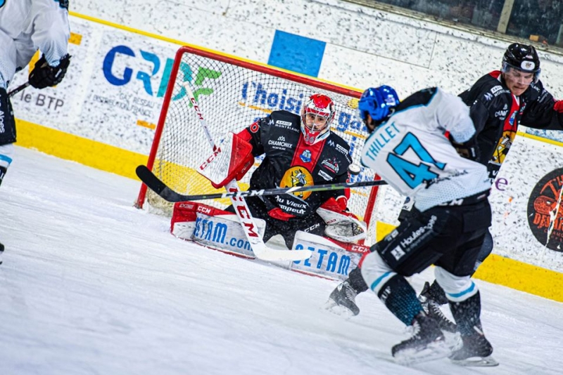 Photo hockey Ligue Magnus - Ligue Magnus : 20ème journée : Chamonix  vs Gap  - Briand fait briller Chamonix