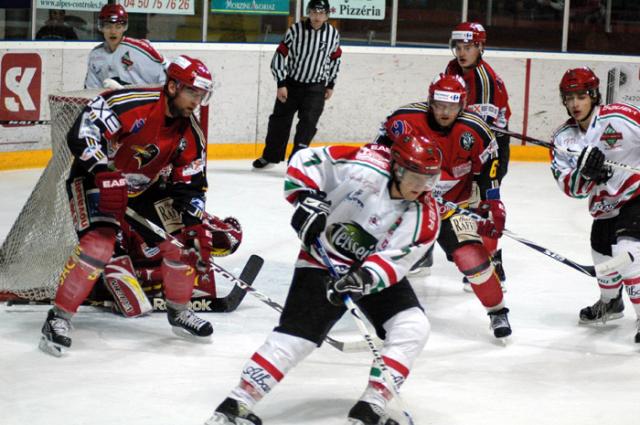 Photo hockey Ligue Magnus - Ligue Magnus : 20ème journée : Morzine-Avoriaz vs Mont-Blanc - Les Pingouins désaccordent l