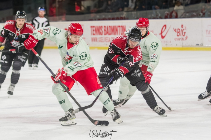 Photo hockey Ligue Magnus - Ligue Magnus : 20ème journée : Bordeaux vs Cergy-Pontoise - 6 de rang pour des Boxers en super forme ! Photo hockey Ligue Magnus - Ligue Magnus : 20ème journée : Bordeaux vs Cergy-Pontoise - 6 de rang pour des Boxers en super forme !