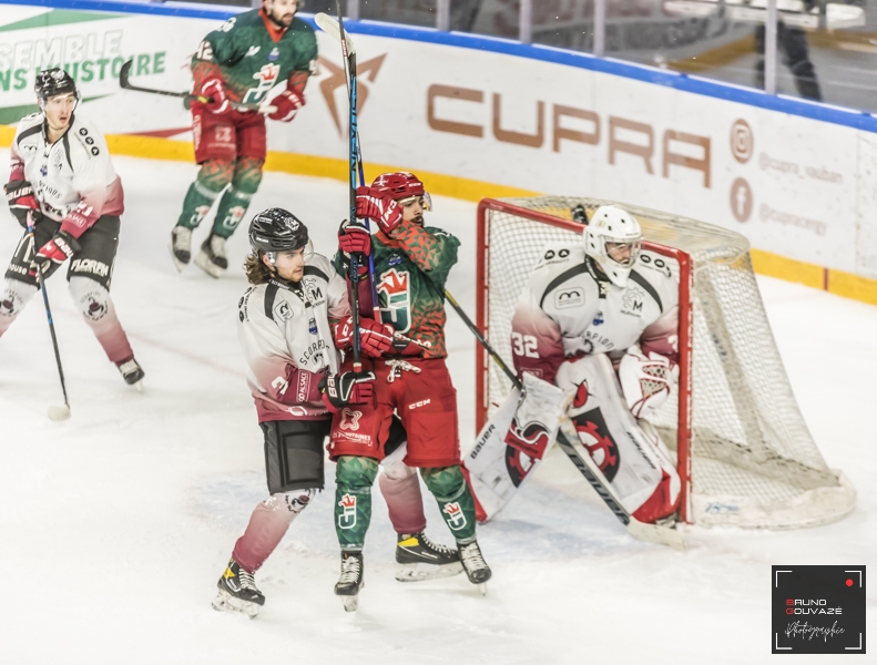 Photo hockey Ligue Magnus - Ligue Magnus : 20ème journée : Cergy-Pontoise vs Mulhouse - Les Scorpions gagnent enfin chez les Jokers Photo hockey Ligue Magnus - Ligue Magnus : 20ème journée : Cergy-Pontoise vs Mulhouse - Les Scorpions gagnent enfin chez les Jokers