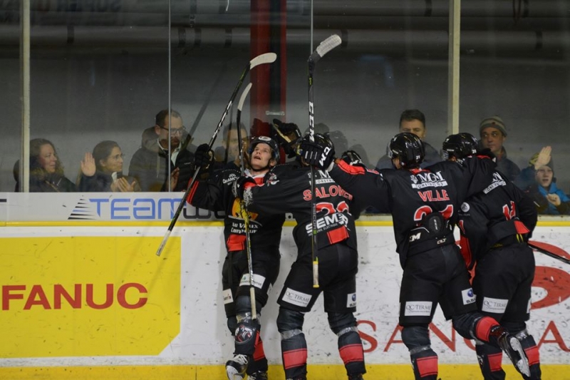 Photo hockey Ligue Magnus - Ligue Magnus : 20ème journée : Chamonix vs Gap - Briand fait briller Chamonix Photo hockey Ligue Magnus - Ligue Magnus : 20ème journée : Chamonix vs Gap - Briand fait briller Chamonix