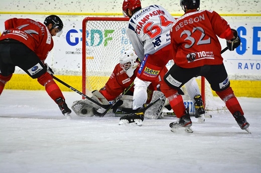 Photo hockey Ligue Magnus - Ligue Magnus : 20ème journée : Chamonix vs Grenoble - Les Pionniers n’ont pas fait le poids Photo hockey Ligue Magnus - Ligue Magnus : 20ème journée : Chamonix vs Grenoble - Les Pionniers n’ont pas fait le poids