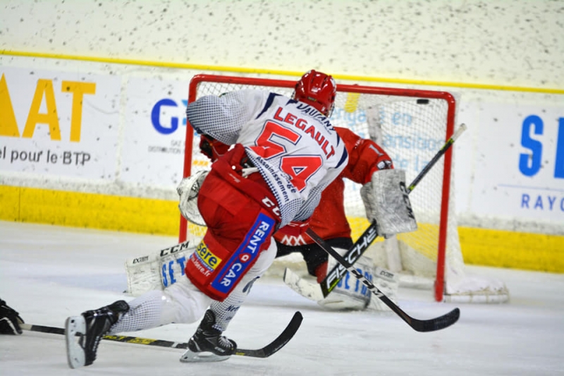 Photo hockey Ligue Magnus - Ligue Magnus : 20ème journée : Chamonix vs Grenoble - Les Pionniers n’ont pas fait le poids Photo hockey Ligue Magnus - Ligue Magnus : 20ème journée : Chamonix vs Grenoble - Les Pionniers n’ont pas fait le poids