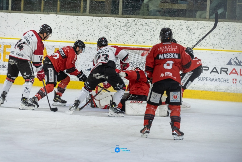 Photo hockey Ligue Magnus - Ligue Magnus : 21ème journée : Chamonix vs Briançon - Les Pionniers retrouvent le cap ! Photo hockey Ligue Magnus - Ligue Magnus : 21ème journée : Chamonix vs Briançon - Les Pionniers retrouvent le cap !